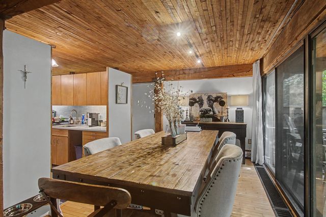122 Redrock Dr Apt 101, Burlington, VT 05401