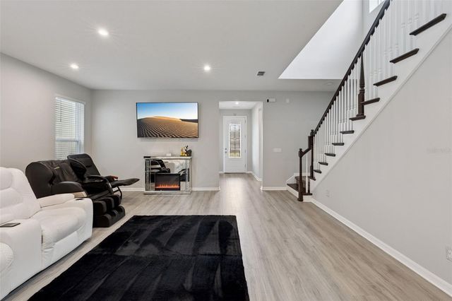 4642 PRAIRIE CREEK STREET, Winter Garden, FL 34787