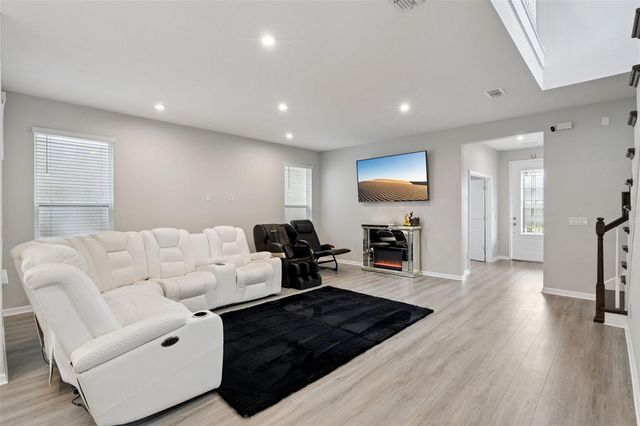 4642 PRAIRIE CREEK STREET, Winter Garden, FL 34787