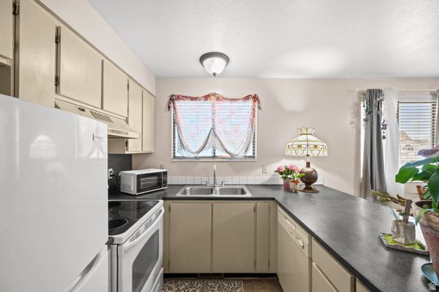 6302 W 3100 S, West Valley City, UT 84128