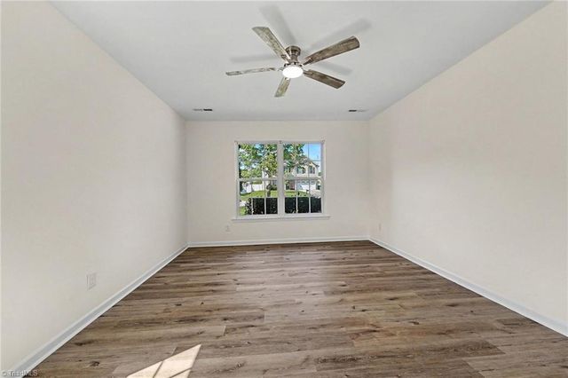 112 Parkview Court, Archdale, NC 27263