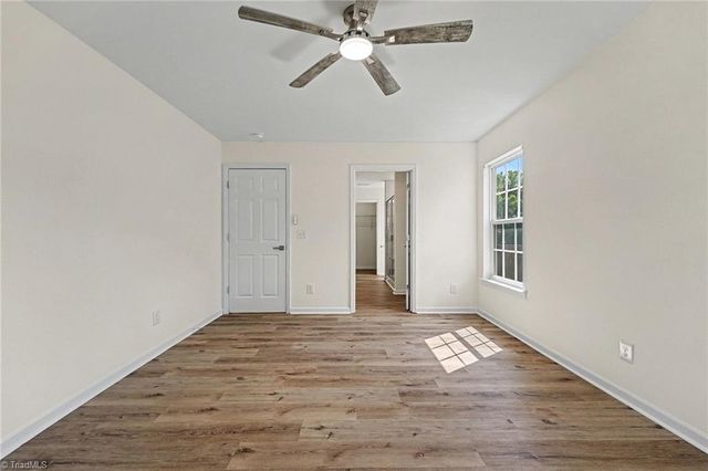 112 Parkview Court, Archdale, NC 27263