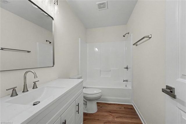 112 Parkview Court, Archdale, NC 27263