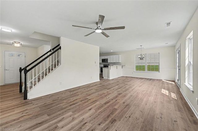 112 Parkview Court, Archdale, NC 27263