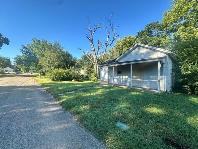 510 Maple Street, Warrensburg, MO 64093