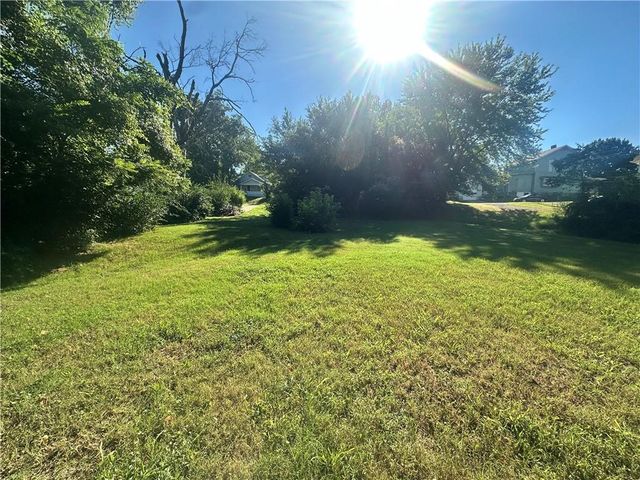 510 Maple Street, Warrensburg, MO 64093