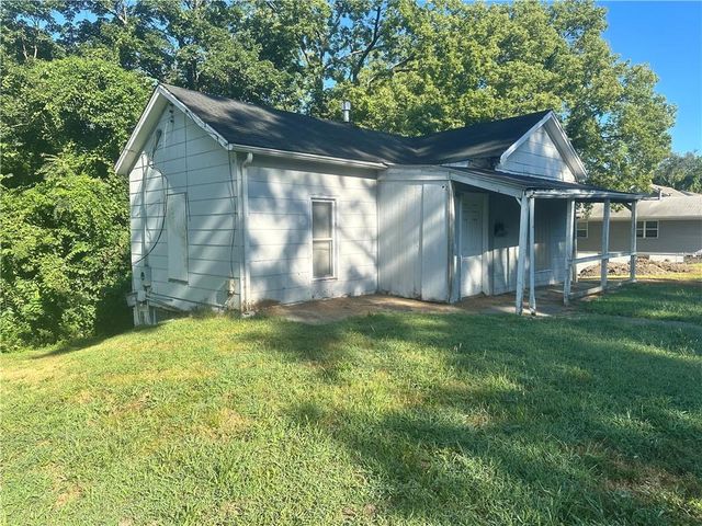 510 Maple Street, Warrensburg, MO 64093