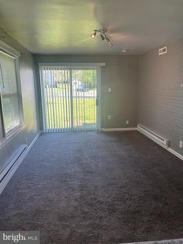 2 QUARRY ST, Coatesville, PA 19320