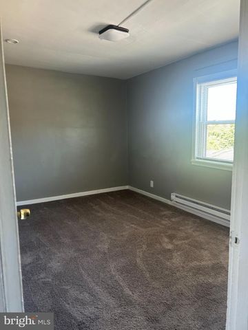 2 QUARRY ST, Coatesville, PA 19320