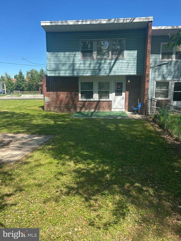 2 QUARRY ST, Coatesville, PA 19320