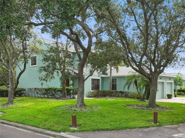 1092 SANABEL COURT NE, St Petersburg, FL 33702