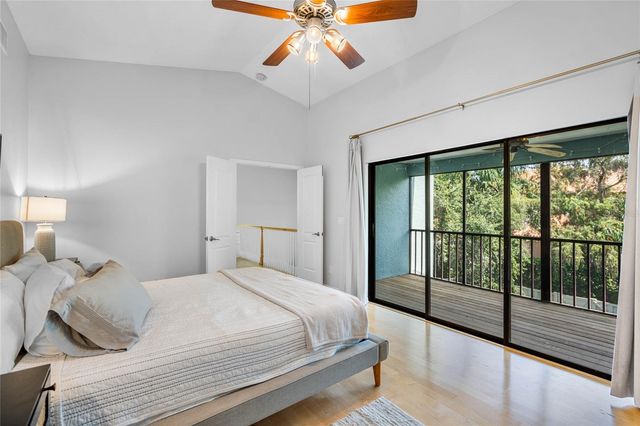 1092 SANABEL COURT NE, St Petersburg, FL 33702
