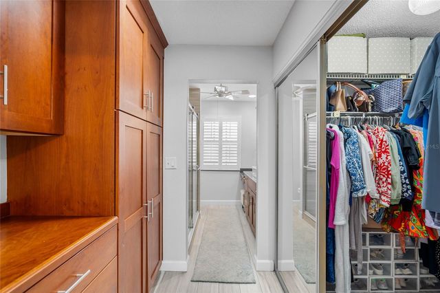 1092 SANABEL COURT NE, St Petersburg, FL 33702