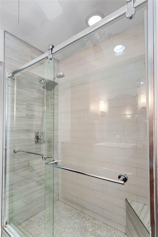 1092 SANABEL COURT NE, St Petersburg, FL 33702