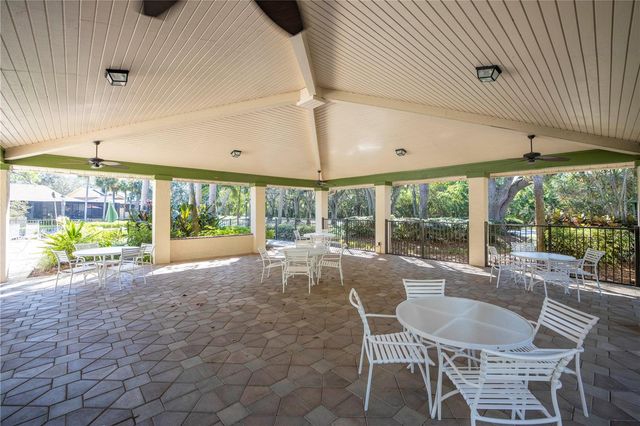 1092 SANABEL COURT NE, St Petersburg, FL 33702