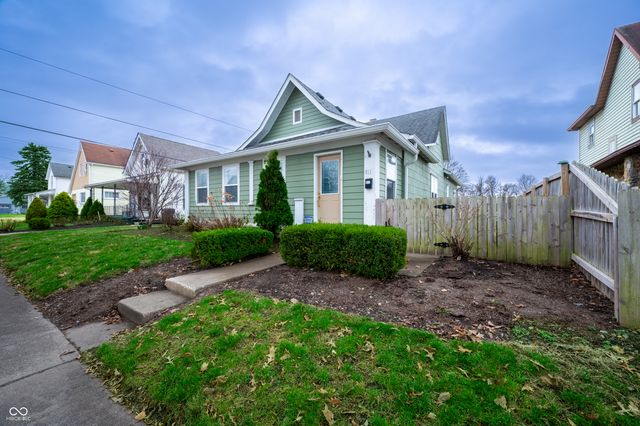 811 E 21st Street, Anderson, IN 46016