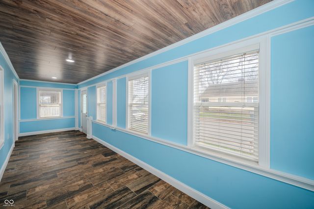 811 E 21st Street, Anderson, IN 46016