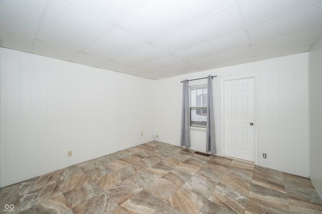 811 E 21st Street, Anderson, IN 46016