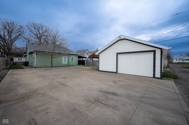 811 E 21st Street, Anderson, IN 46016