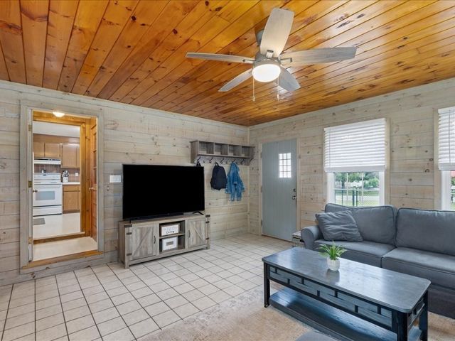 3 Michael Rd, Dracut, MA 01826