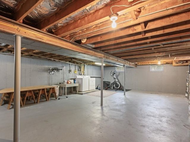 3 Michael Rd, Dracut, MA 01826