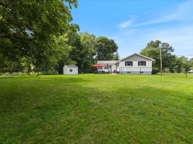 3 Michael Rd, Dracut, MA 01826