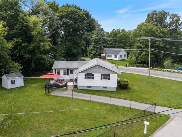 3 Michael Rd, Dracut, MA 01826