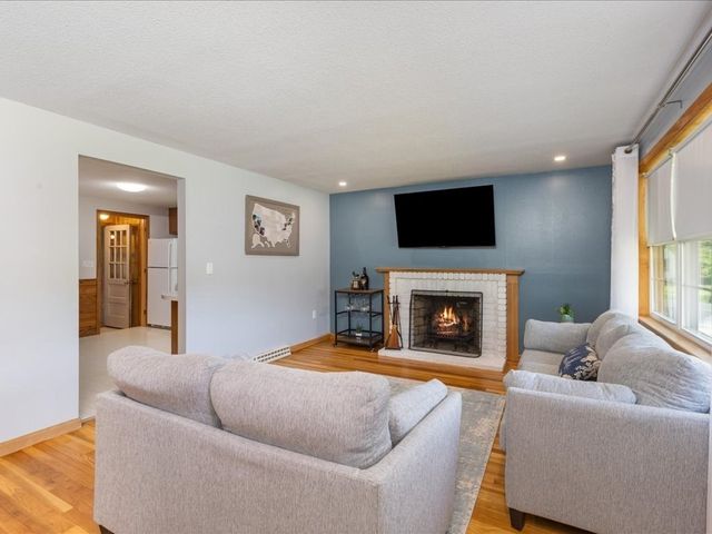 3 Michael Rd, Dracut, MA 01826