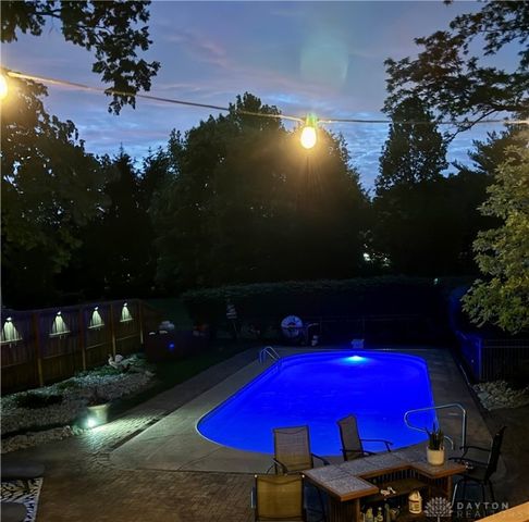 8479 London Court, Springboro, OH 45066