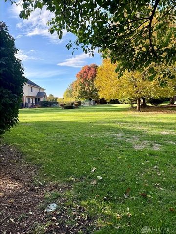 8479 London Court, Springboro, OH 45066