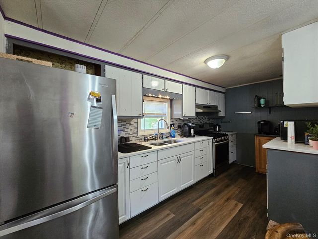 57 Sheafe Rd, Poughkeepsie, NY 12601