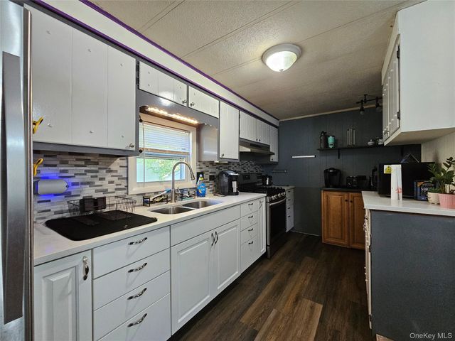 57 Sheafe Rd, Poughkeepsie, NY 12601