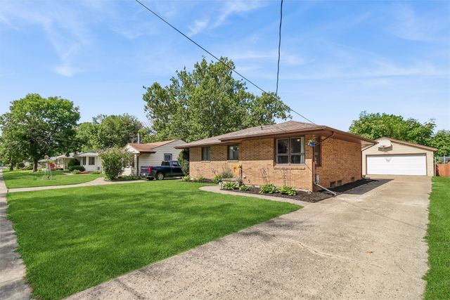 2814 E 39th Street, Des Moines, IA 50317