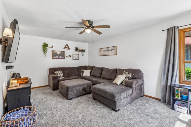2814 E 39th Street, Des Moines, IA 50317