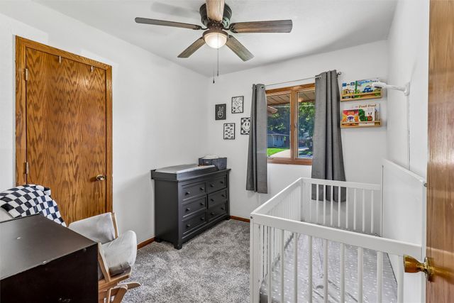 2814 E 39th Street, Des Moines, IA 50317