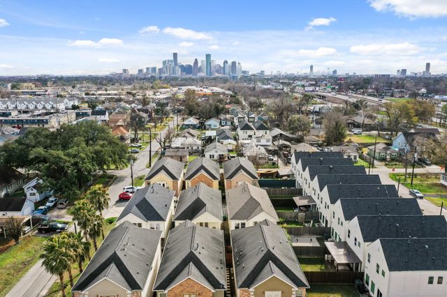 4609 Sharman Street, Houston, TX 77009