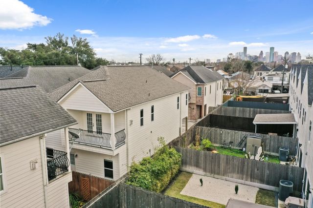4609 Sharman Street, Houston, TX 77009