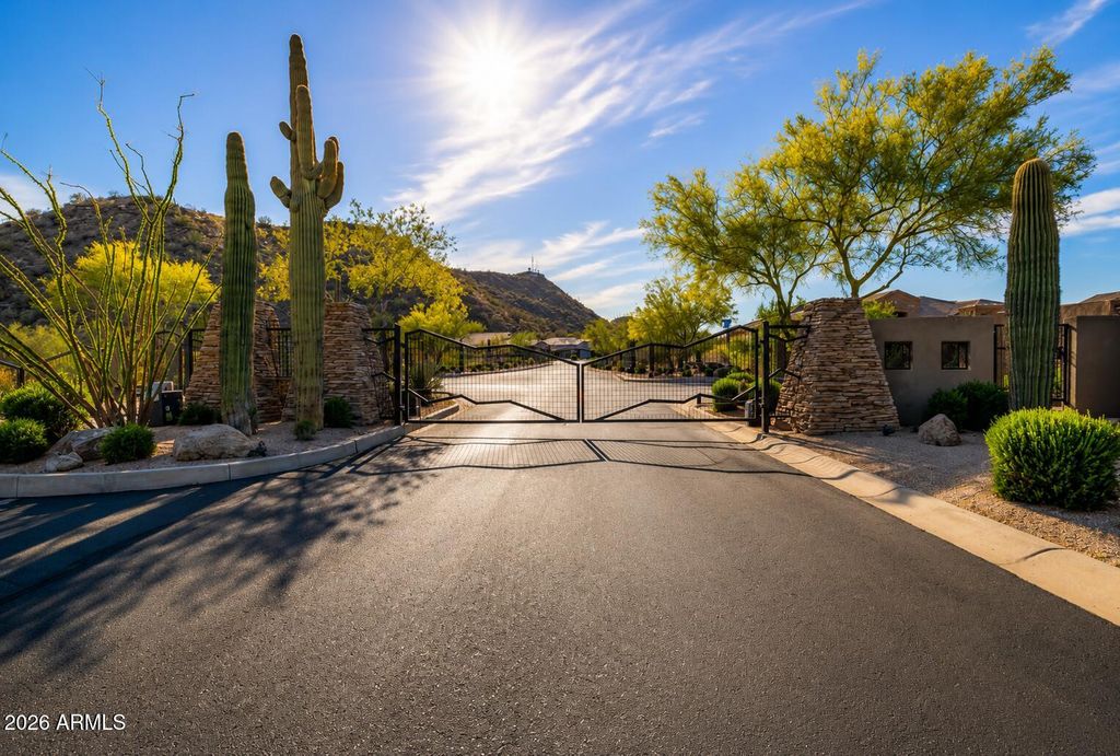 1730 N BERRETT --, Mesa, AZ 85207 — photo 2