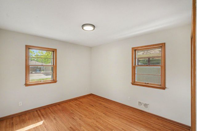 2813 40th Avenue S, Minneapolis, MN 55406