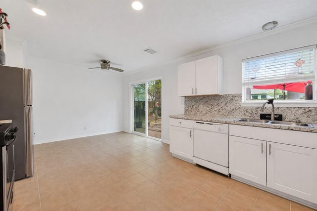 22626 August Leaf Dr, Tomball, TX 77375