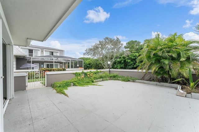 2704 Vision Drive, Palm Beach Gardens, FL 33418