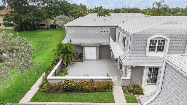 2704 Vision Drive, Palm Beach Gardens, FL 33418