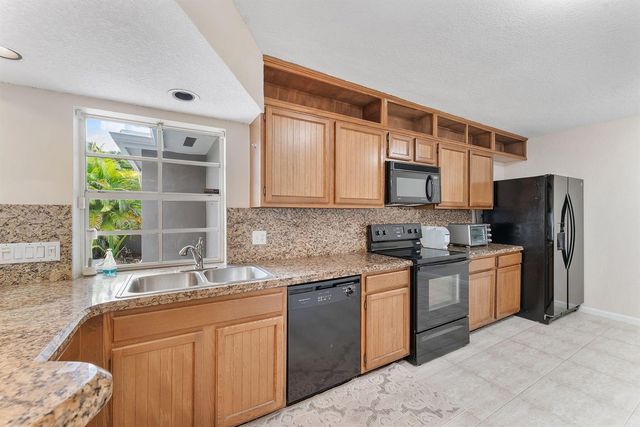 2704 Vision Drive, Palm Beach Gardens, FL 33418
