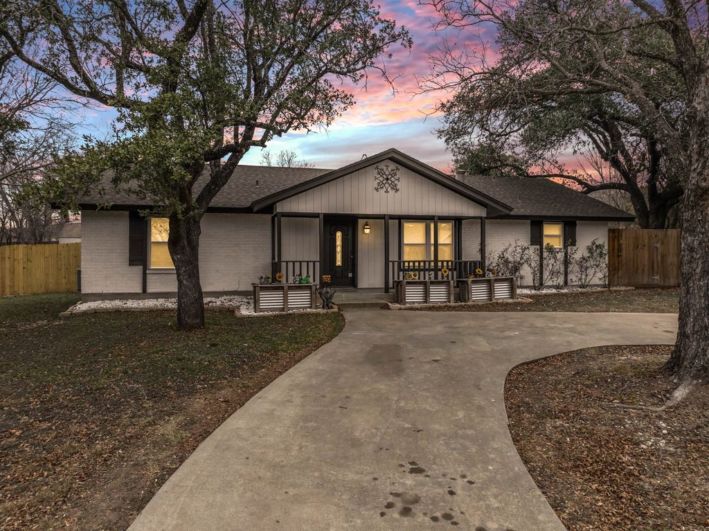 104 Jerry Street, Gatesville, TX 76528