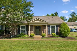 8207 Sawyer Brown Rd Apt E1, Nashville, TN 37221