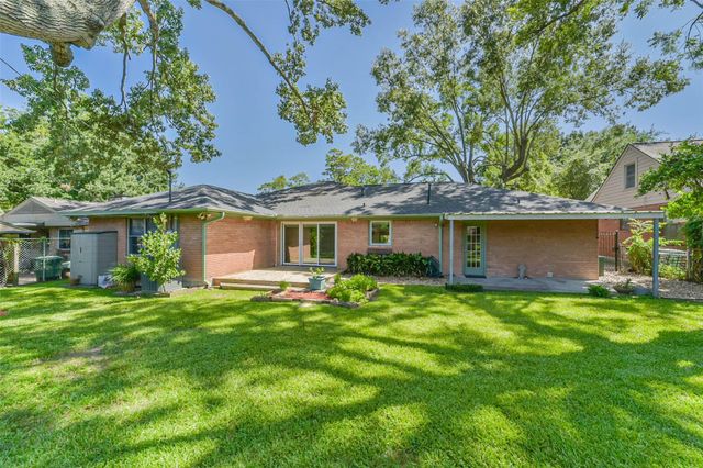 6637 Merry Lane, Houston, TX 77023