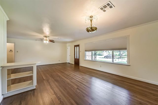 6637 Merry Lane, Houston, TX 77023