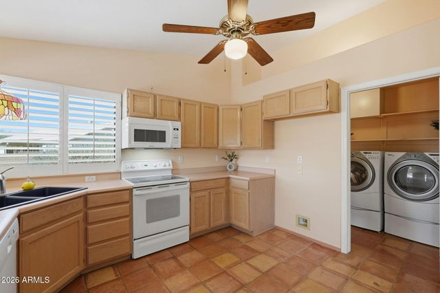 125 E BLUE EAGLE Lane, Phoenix, AZ 85086