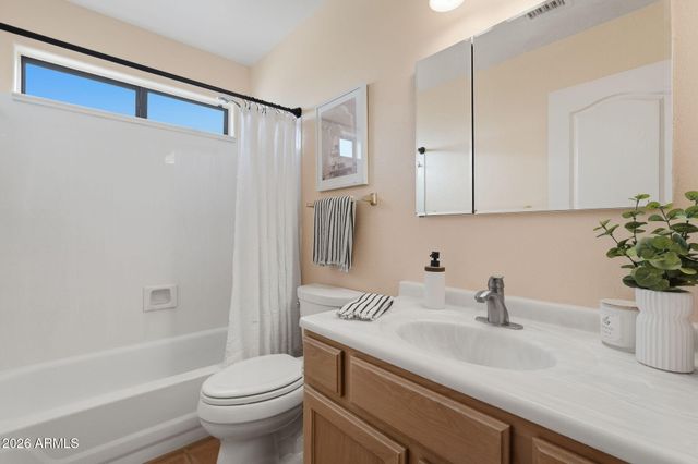 125 E BLUE EAGLE Lane, Phoenix, AZ 85086