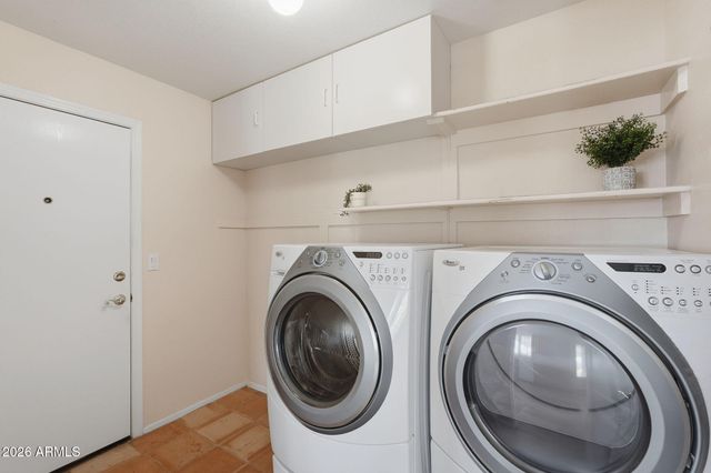 125 E BLUE EAGLE Lane, Phoenix, AZ 85086